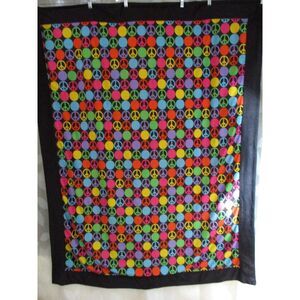 Black Microfiber Throw Blanket Colorful Peace Signs Very Retro Looking‎ 45x60